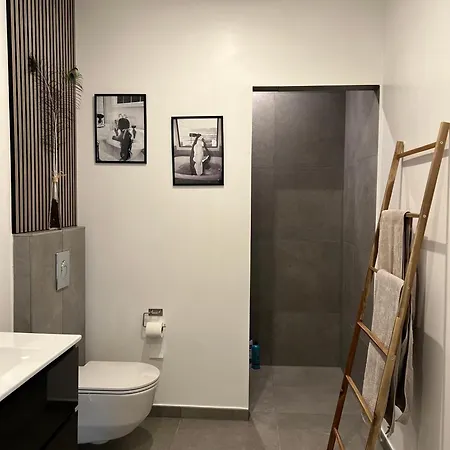 Family Retreat Near Billund- Legoland&Lego House&Lalandia-Spacious Family Apartment 3 * בילונד