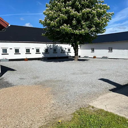 Family Retreat Near Billund- Legoland&Lego House&Lalandia-Spacious Family Apartment 3 * בילונד